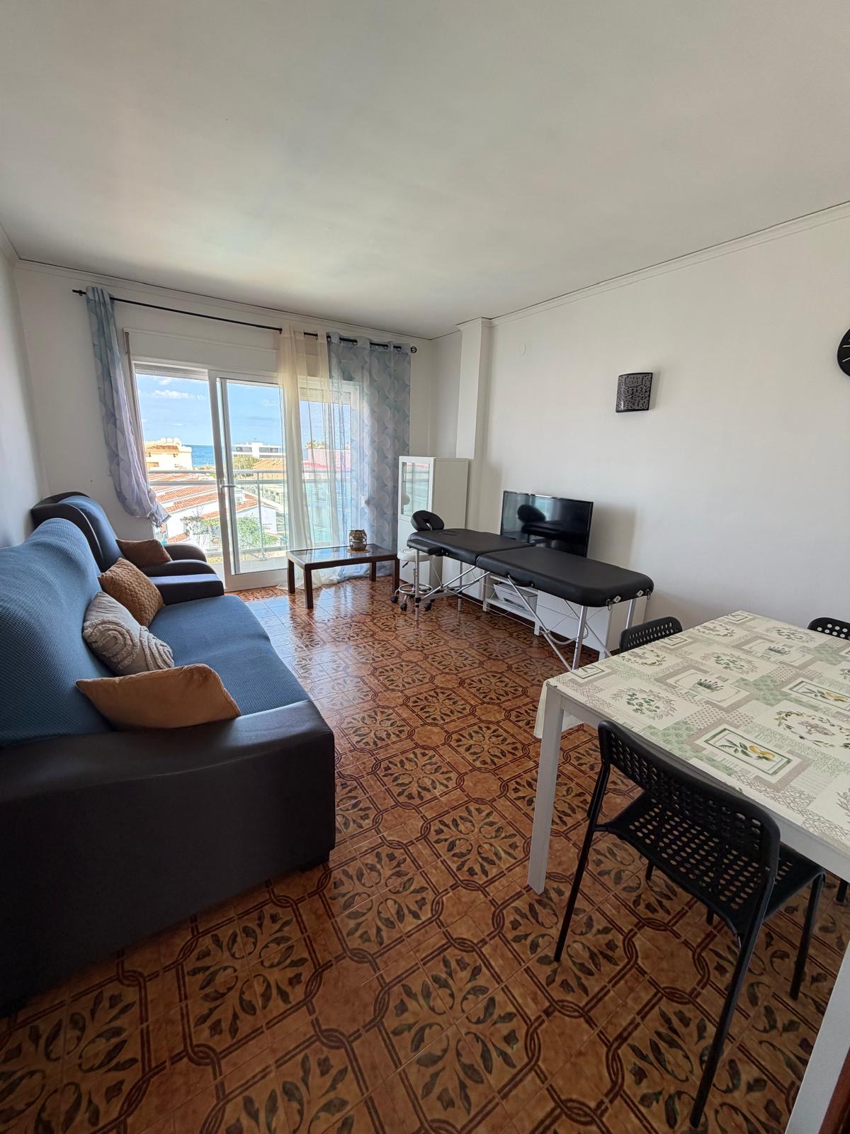 PISO CON VISTAS AL MAR