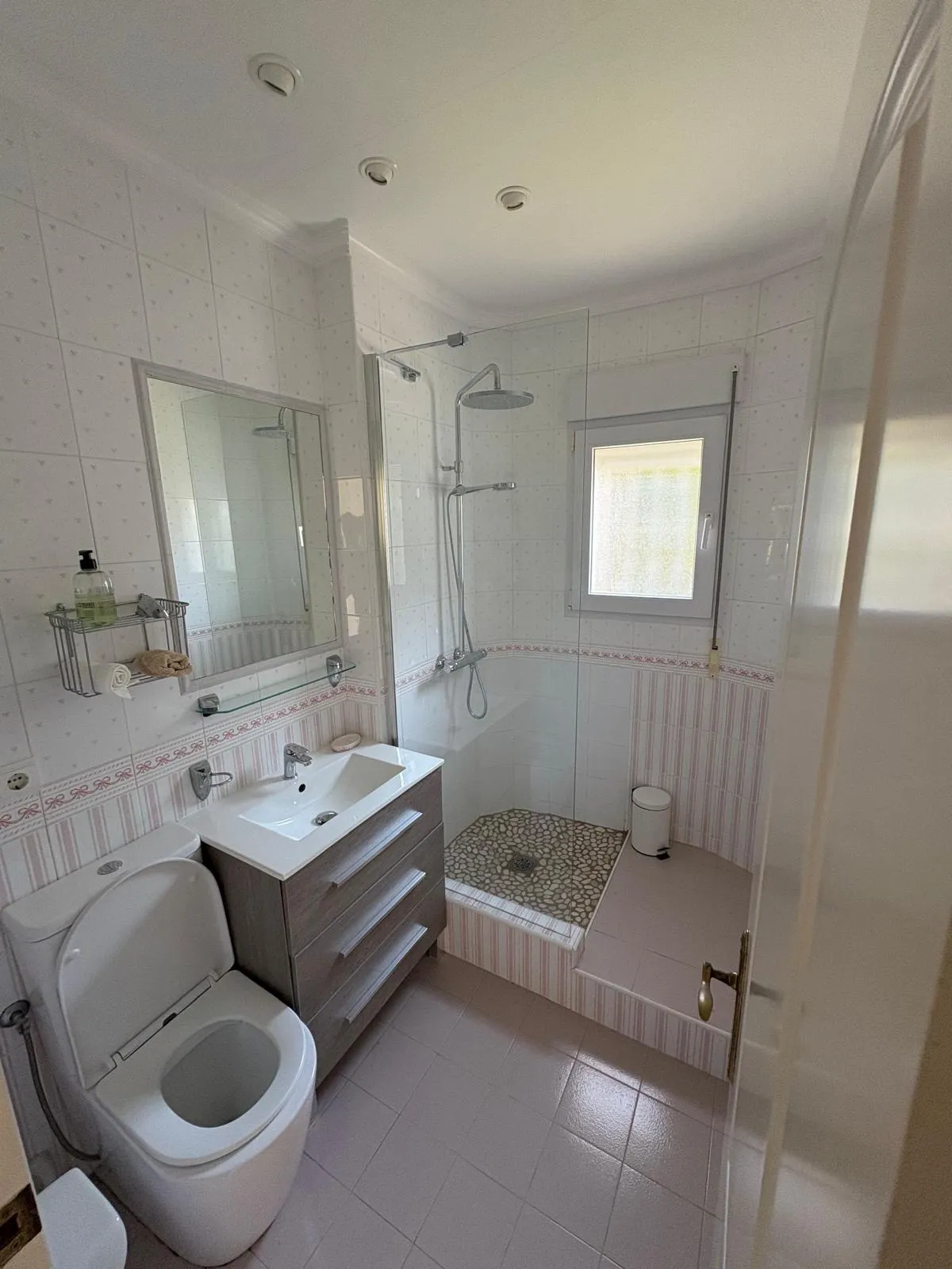 JAARLIJKSE HUUR MONTGO - 6