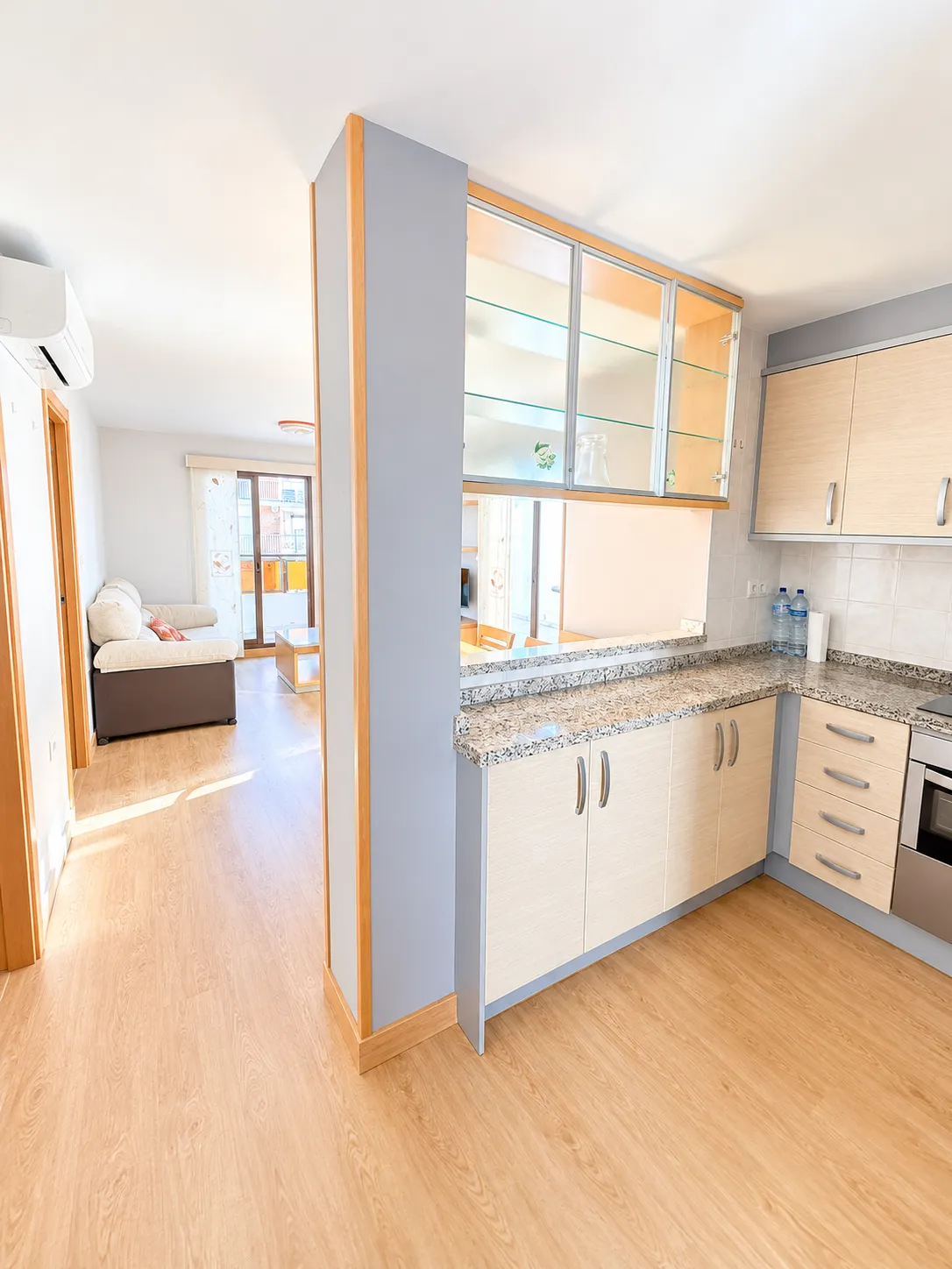 APPARTEMENT AVEC VUE SUR LA MER À SEULEMENT 50 MÈTRES DE LA PLAGE - 2