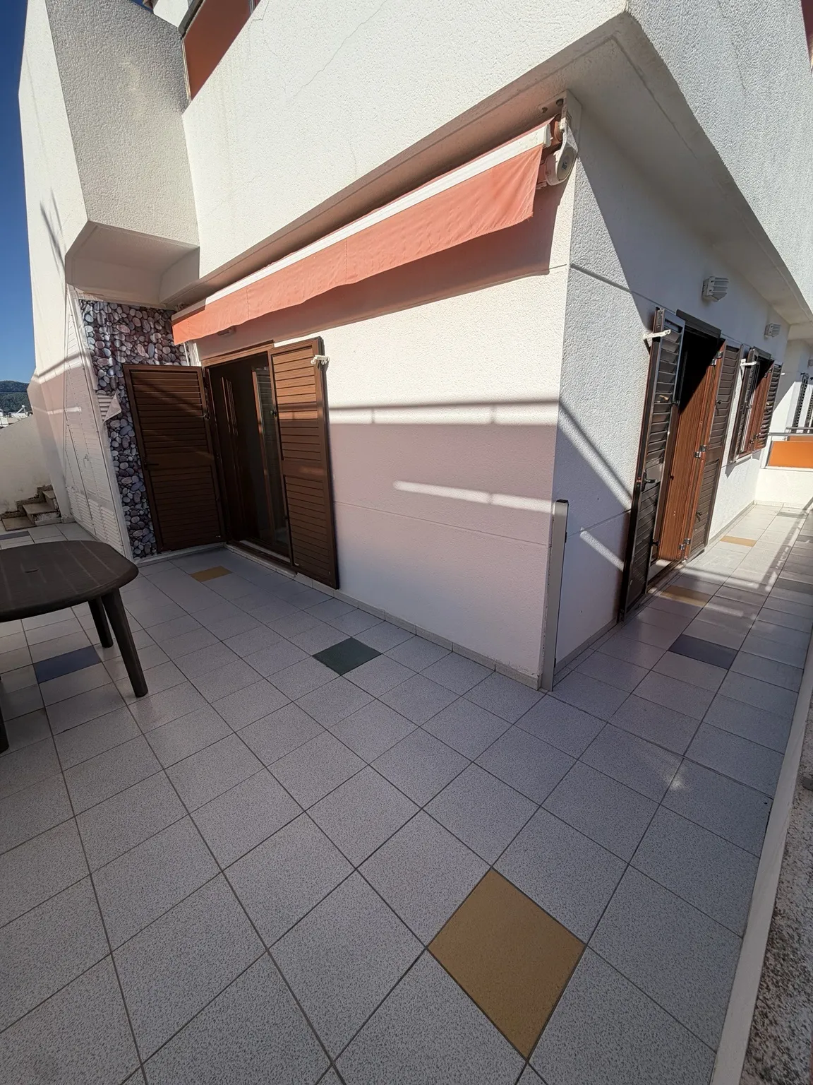 APPARTEMENT AVEC VUE SUR LA MER À SEULEMENT 50 MÈTRES DE LA PLAGE - 10